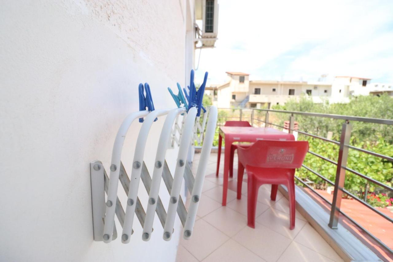 Juli Apartment *