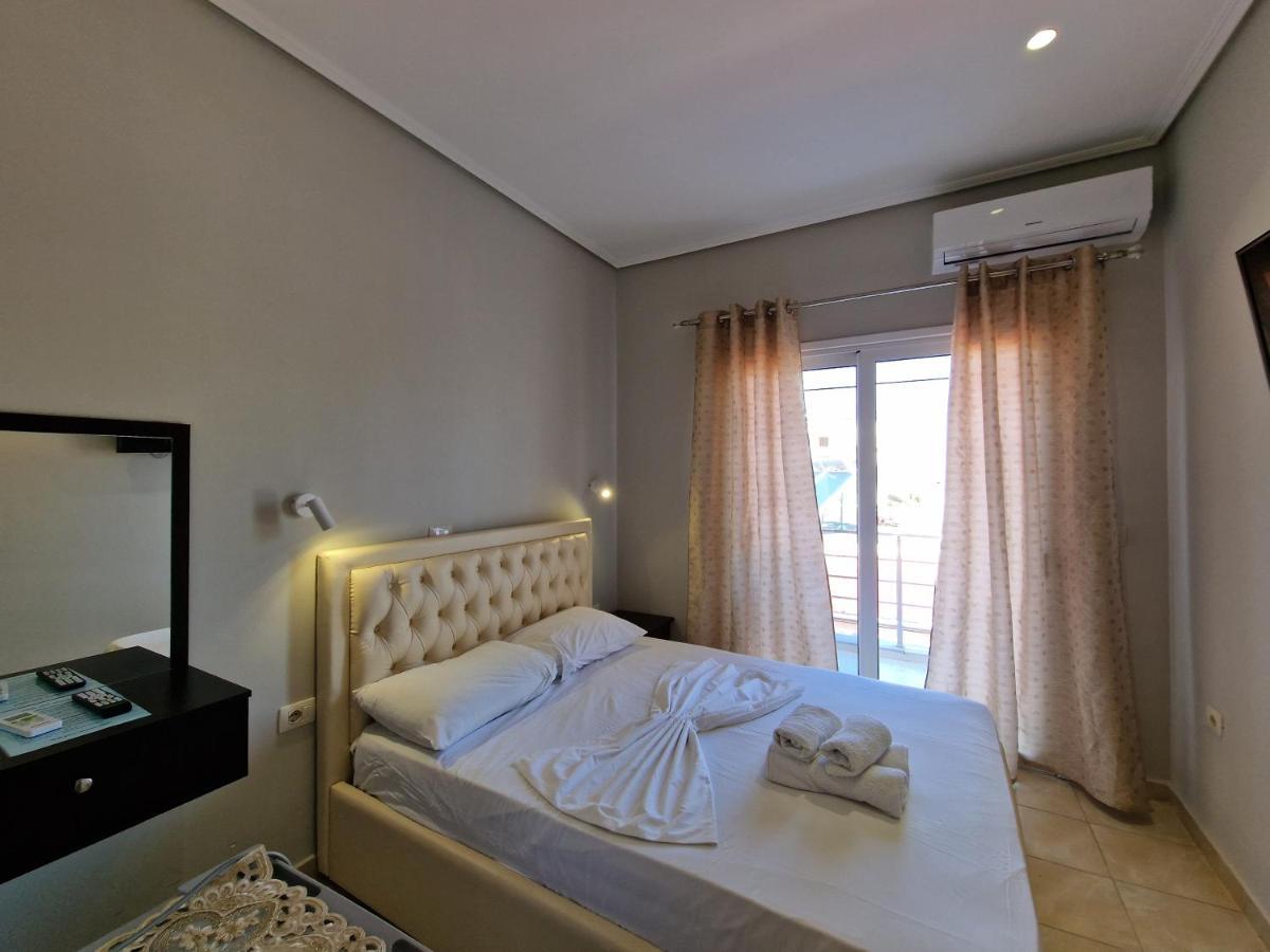 Juli Apartment *